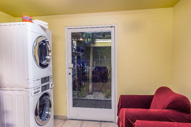 Motel 6 Riviera Beach Fl Exterior foto